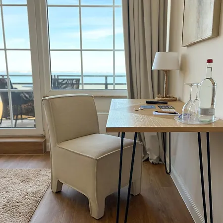 Strandhotel Miramar 4*