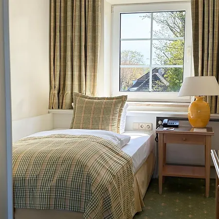 Strandhotel Miramar Hotel