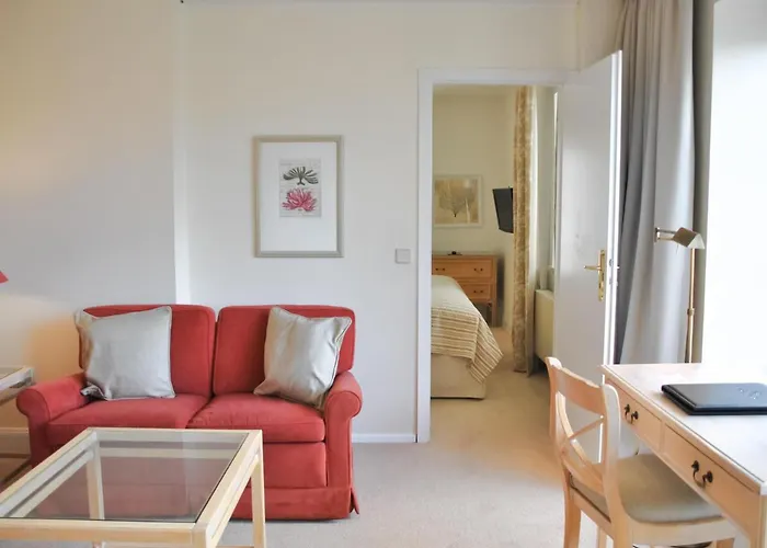 Ξενοδοχείο Strandhotel Miramar 4*