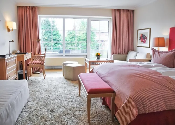 Strandhotel Miramar 4* تيميندورفير ستراند